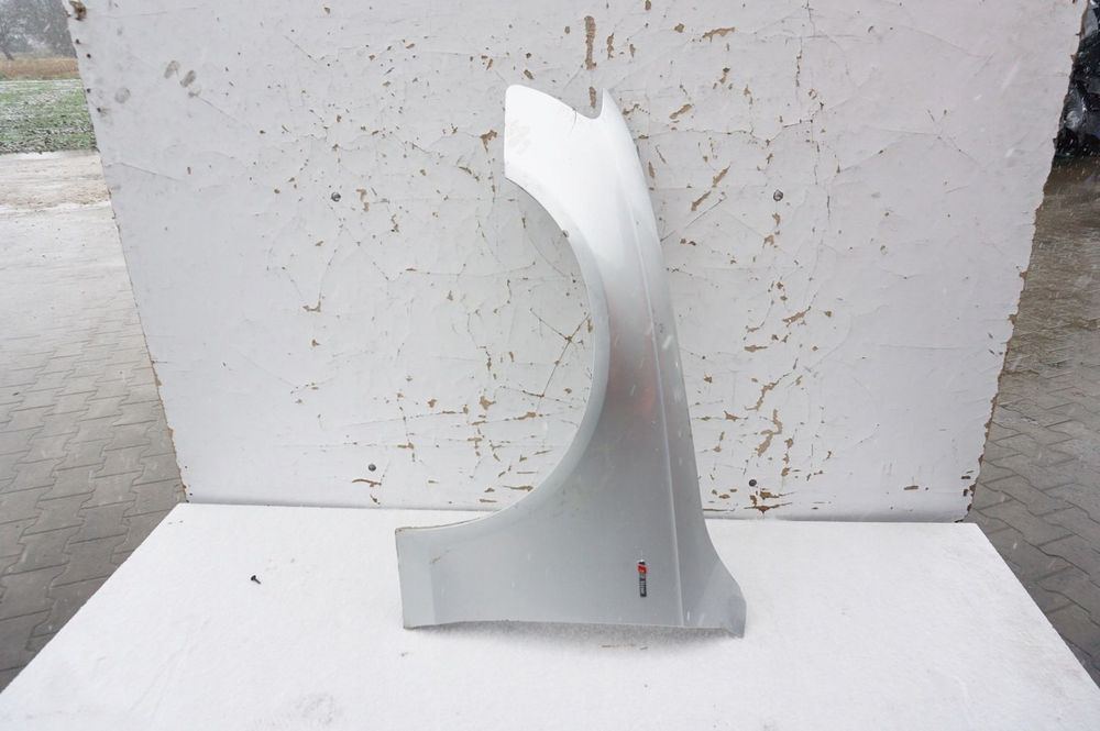 BŁOTNIK LEWY PRZÓD AUDI A4 B8 LX7W