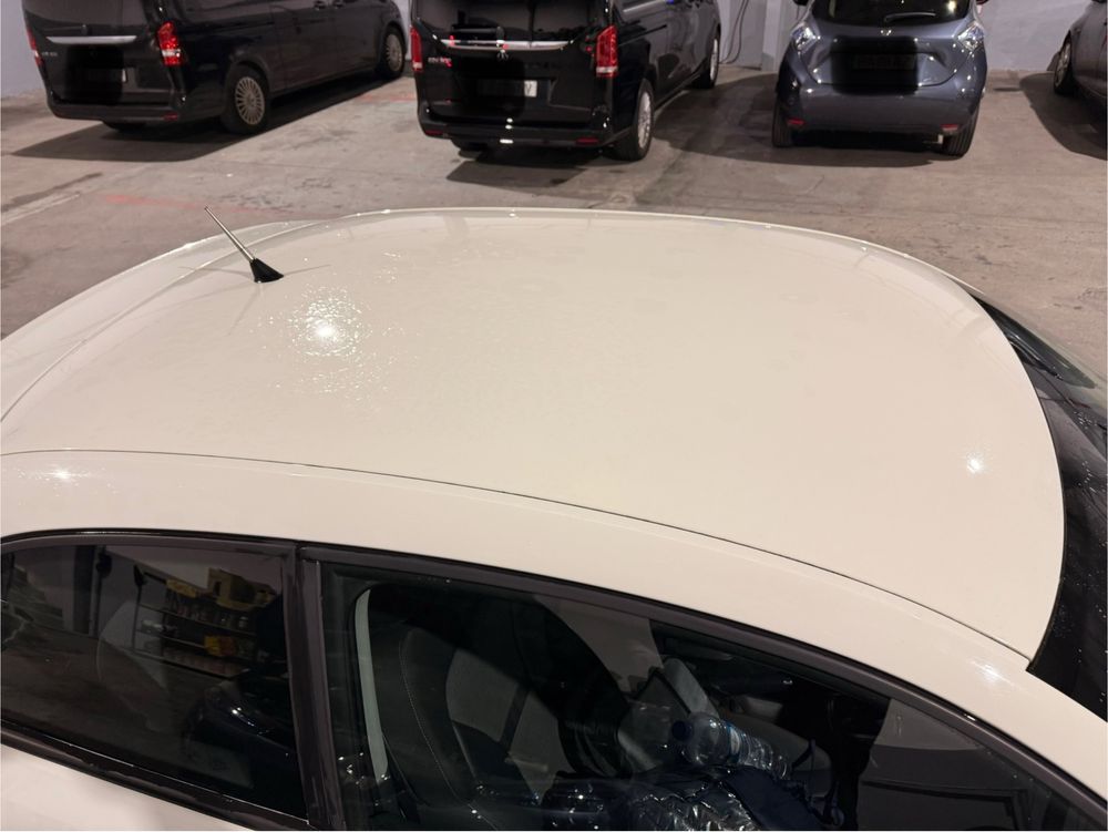 Audi A1 1.6 TDI - 2012 - Branco - 2 Portas