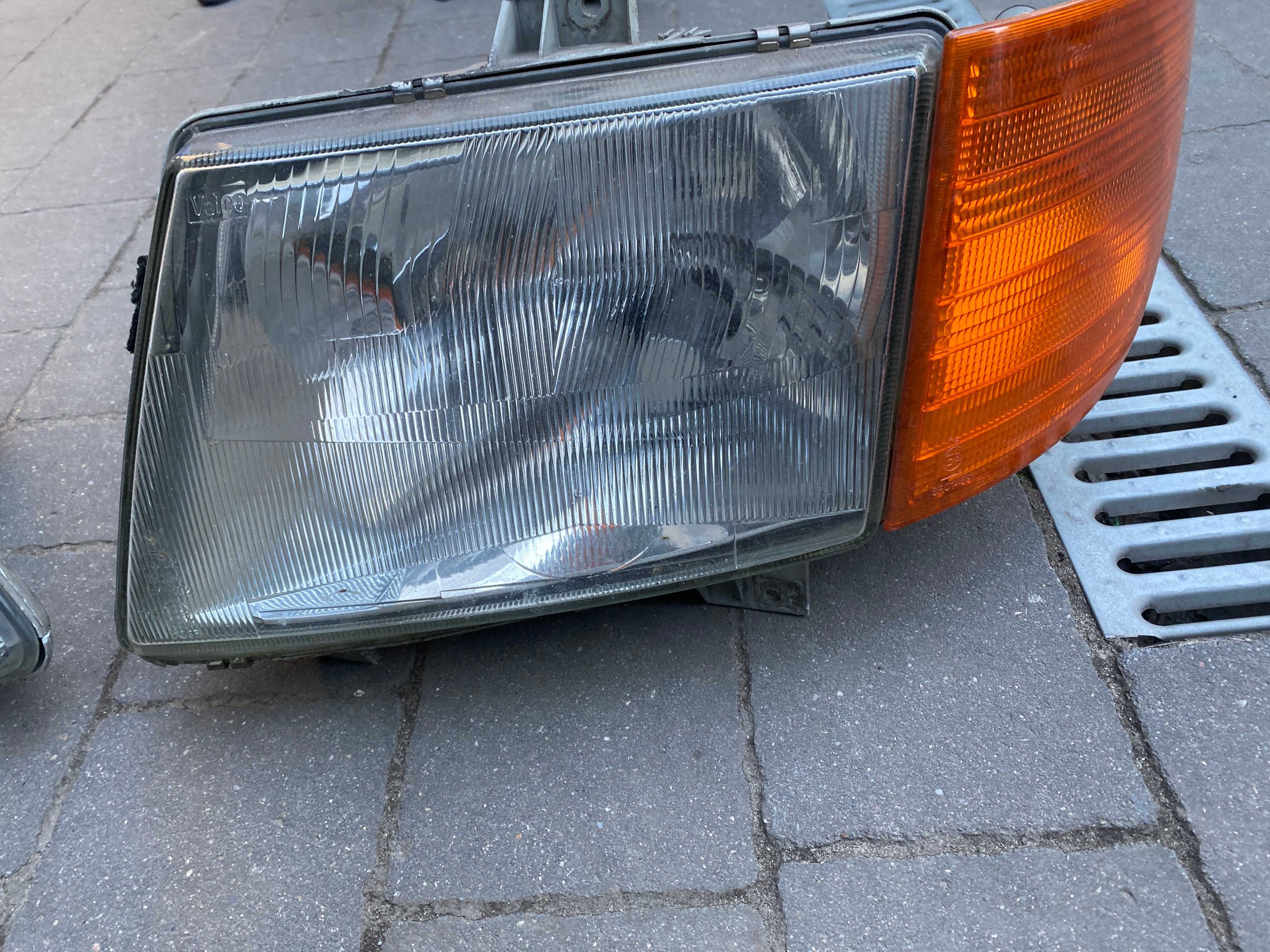 Lampa reflektor przód prawy lewy z kierunkowskazem Vito W638 komplet