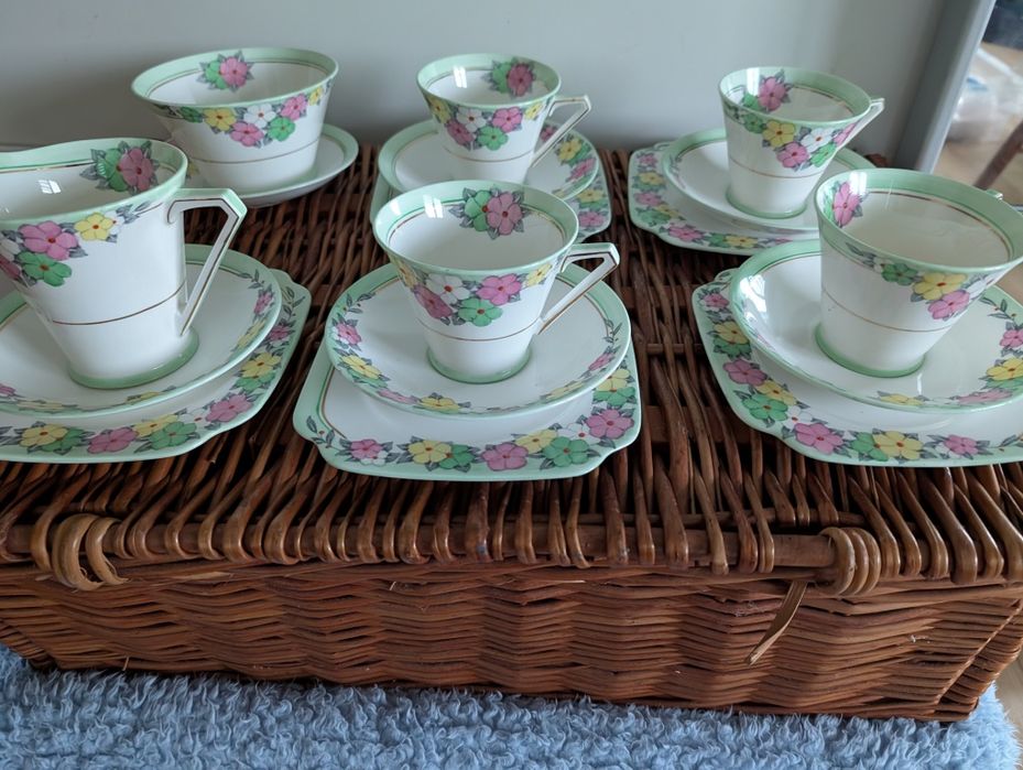 Zestaw filiżanek Bell