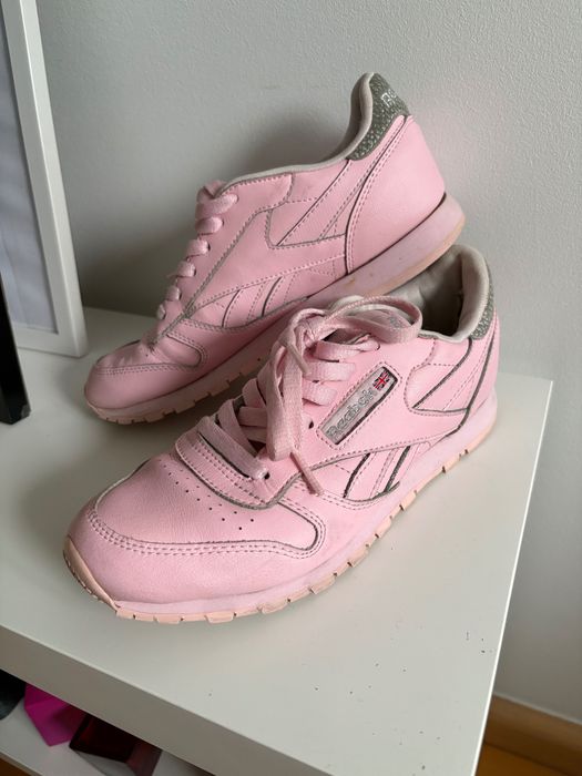 Różowe sneakersy Reeboki