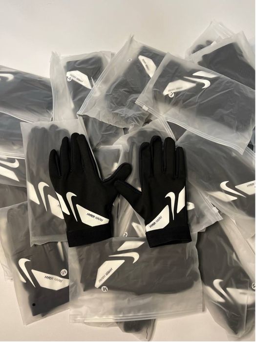 перчатки nike swoosh , hyperwarm gloves, свуш , найк рукавиці