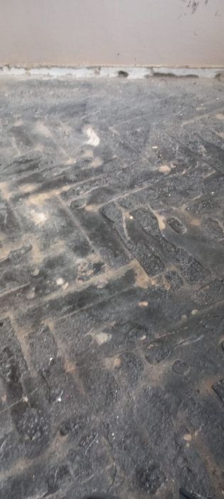 Usuwanie subitu lepiku smoły demontaż parkietu szlifowanie betonu