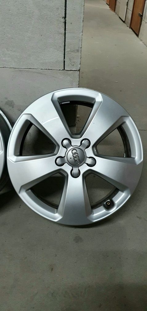 Felgi aluminiowe Audi, 17 cali, 5x112. Stan idealny
