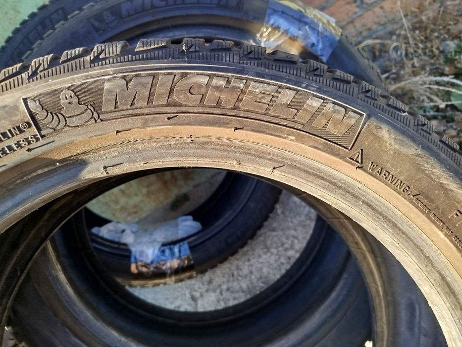 Резина зимова Michelin 225/45 R17 комплект