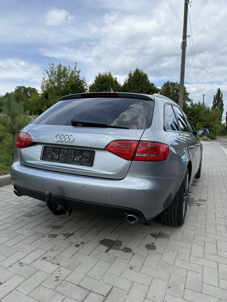 Audi A4B8 2010 2,7