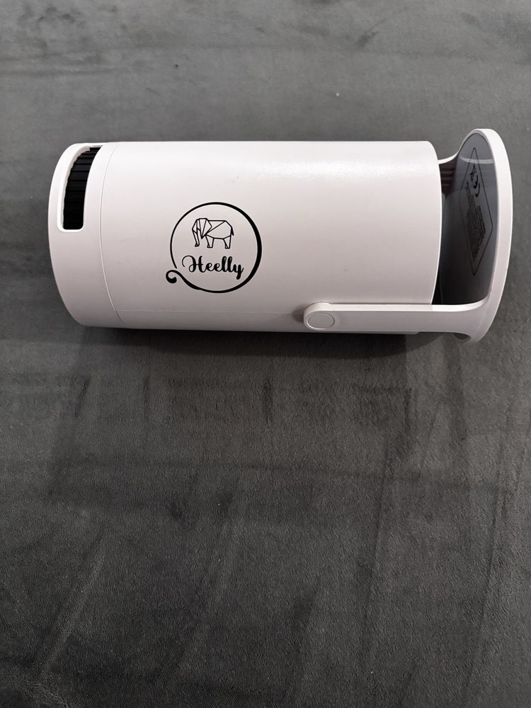 Mini Projektor Heelly – Jak Nowy!
