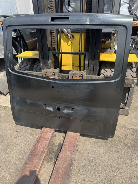 Klapa tył tylna pokrywa bagażnika Renault Trafic III IV Talento Vivaro