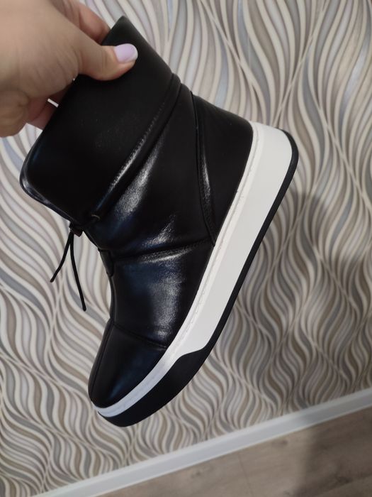 Нові зимові ботинки 41р.