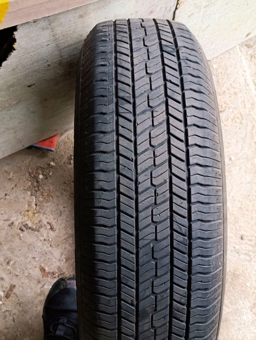 Продам комплект літньої авто резини