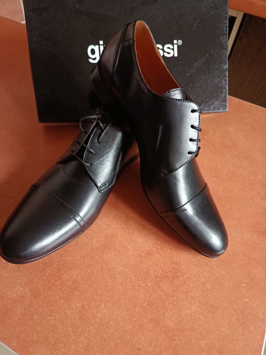 Продам туфлі чоловічі з натуральної шкіри чорного кольору