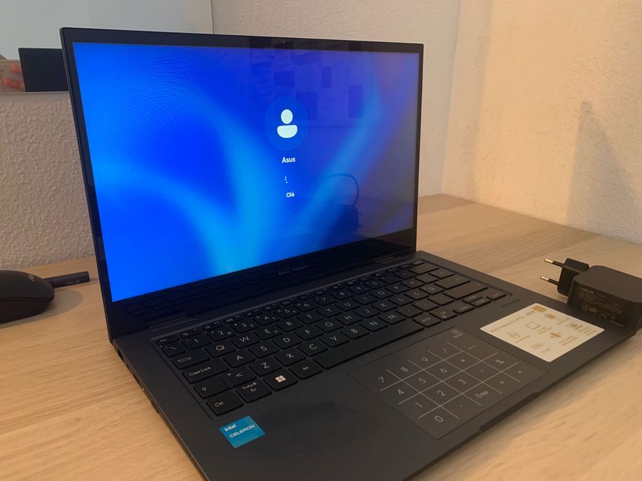 Asus Vivobook + Rato + Caneta 4gb Ram