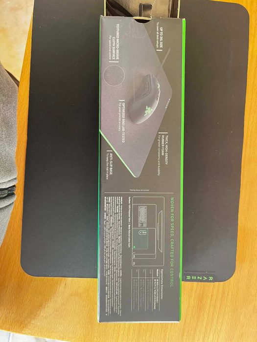 Razer Gigantus V2 Medium – Tapete Gaming – Como Novo + Caixa