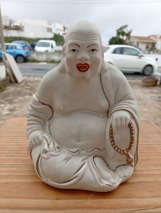 Estatueta em porcelana Limonges