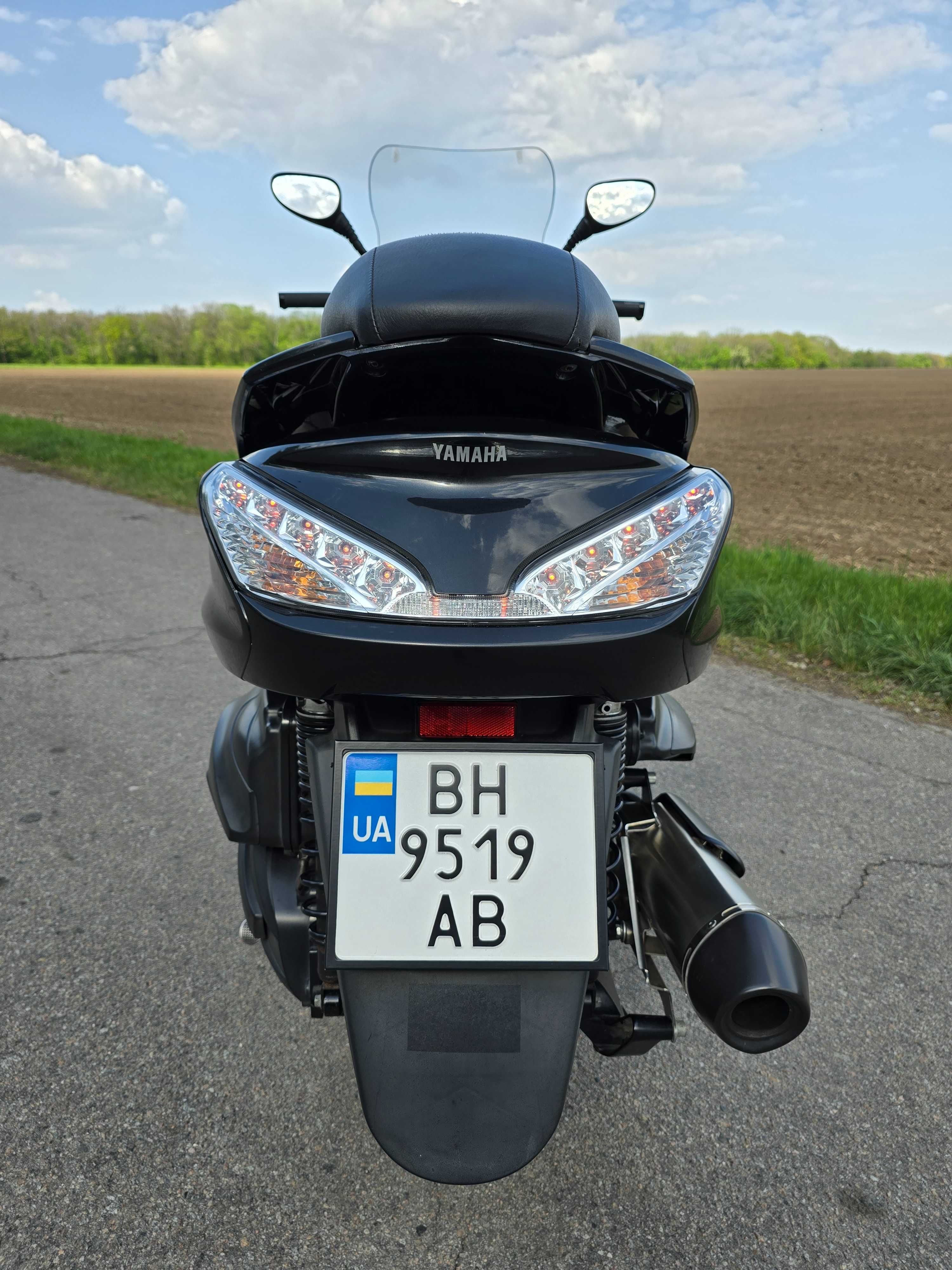 Yamaha Majesty 400 GRANT 2013