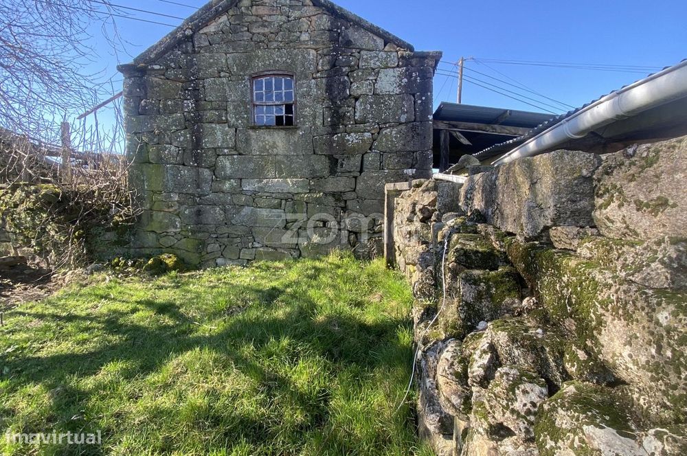 Moradia individual para venda em Linharelhos, Salto, Montalegre