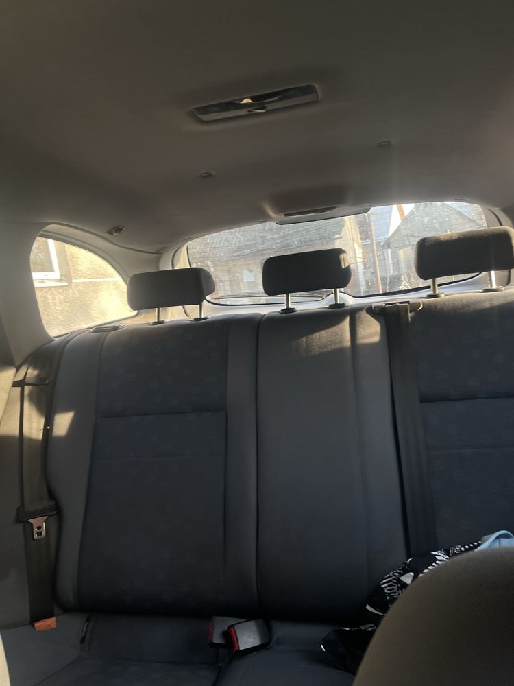 Nissan Primera 2004