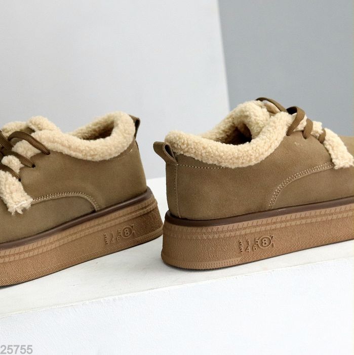 Жіночі шкіряні зимові черевики автоледі в кольорах