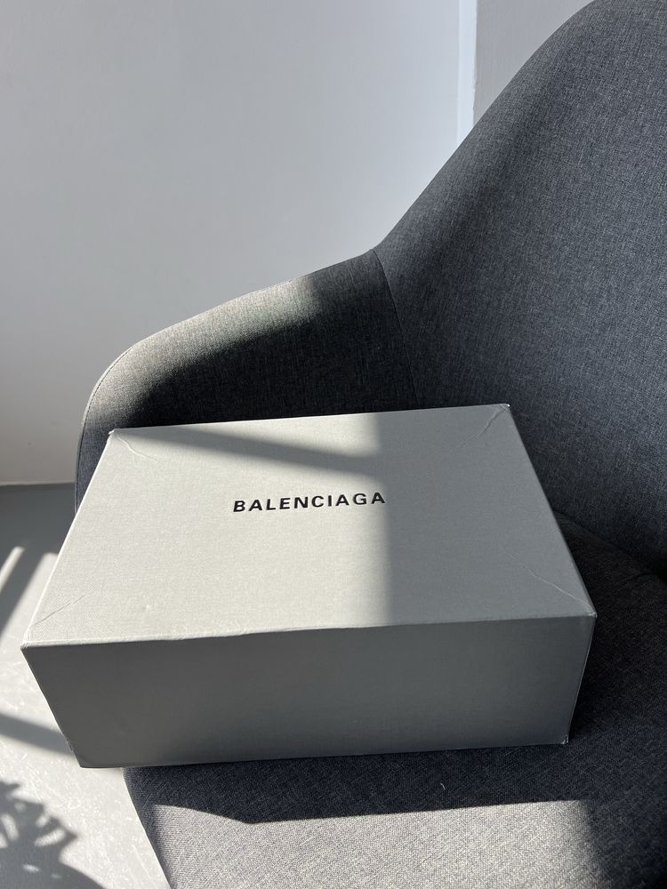 Сумка в стилі Balenciaga