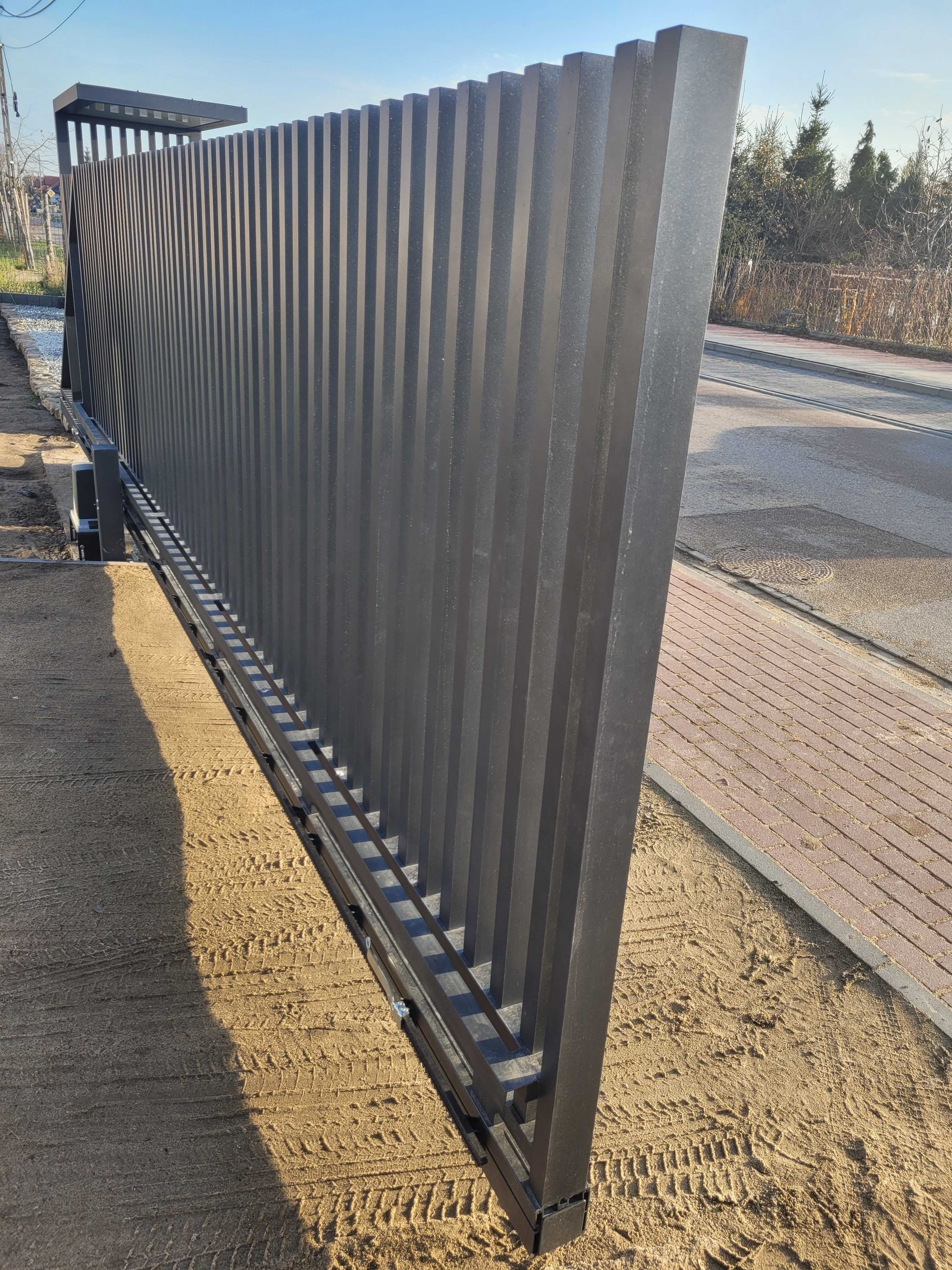 Brama słupkowa / pionowe słupki. Palisada pionowa z ALUMINIUM HIT!