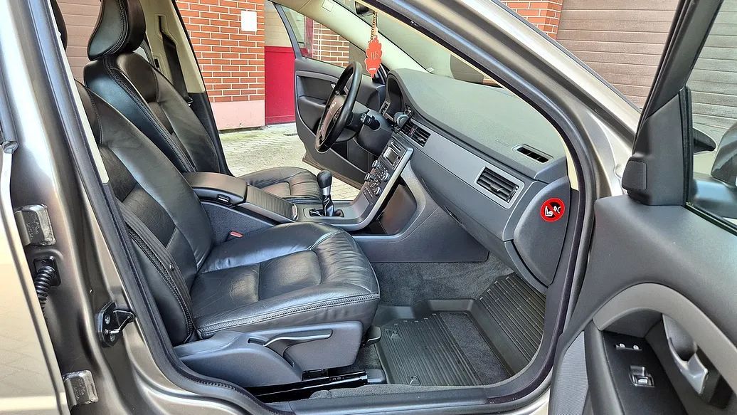 Volvo XC 70 Kombi 2.4D5 185KM ,Prześlicznie utrzymane, Zamienię na komputer