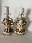 Par de castiçais em porcelana da Dresden