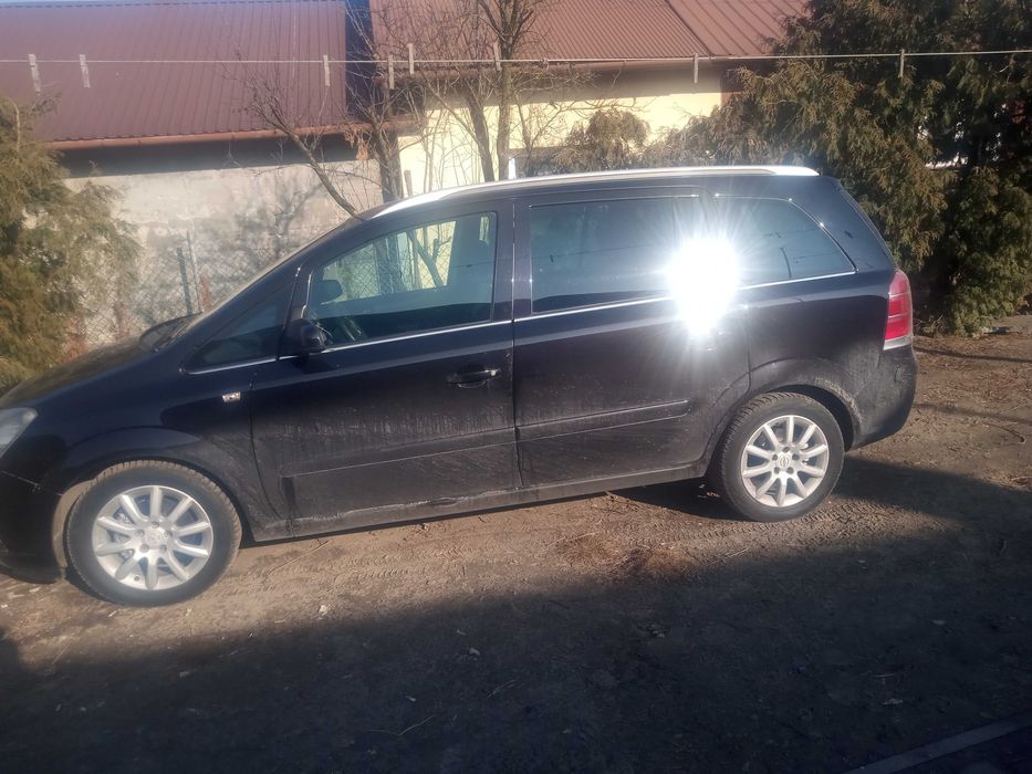 Sprzedam Opel Zafira B 2006r. 1,8 benzyna, USZKODZONY