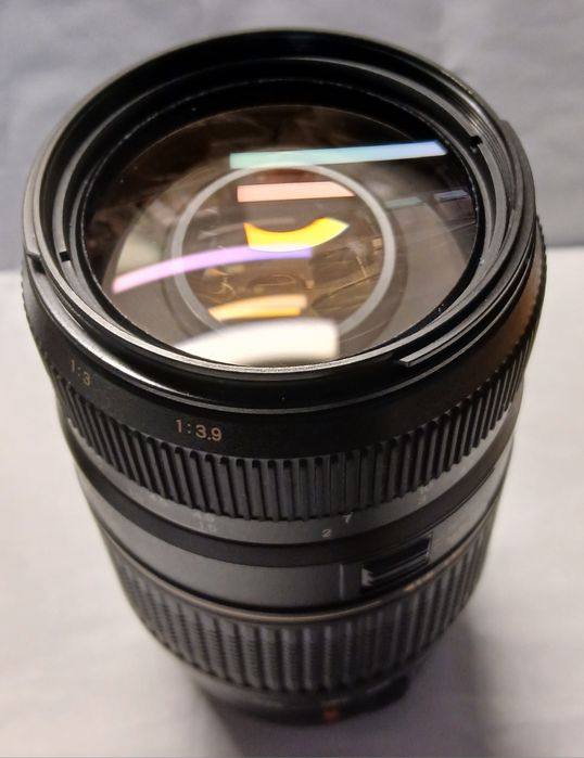 Tamron AF 70-300 F4/5.6 LD Macro 1: 2 p/ CANON
Com caixa origina