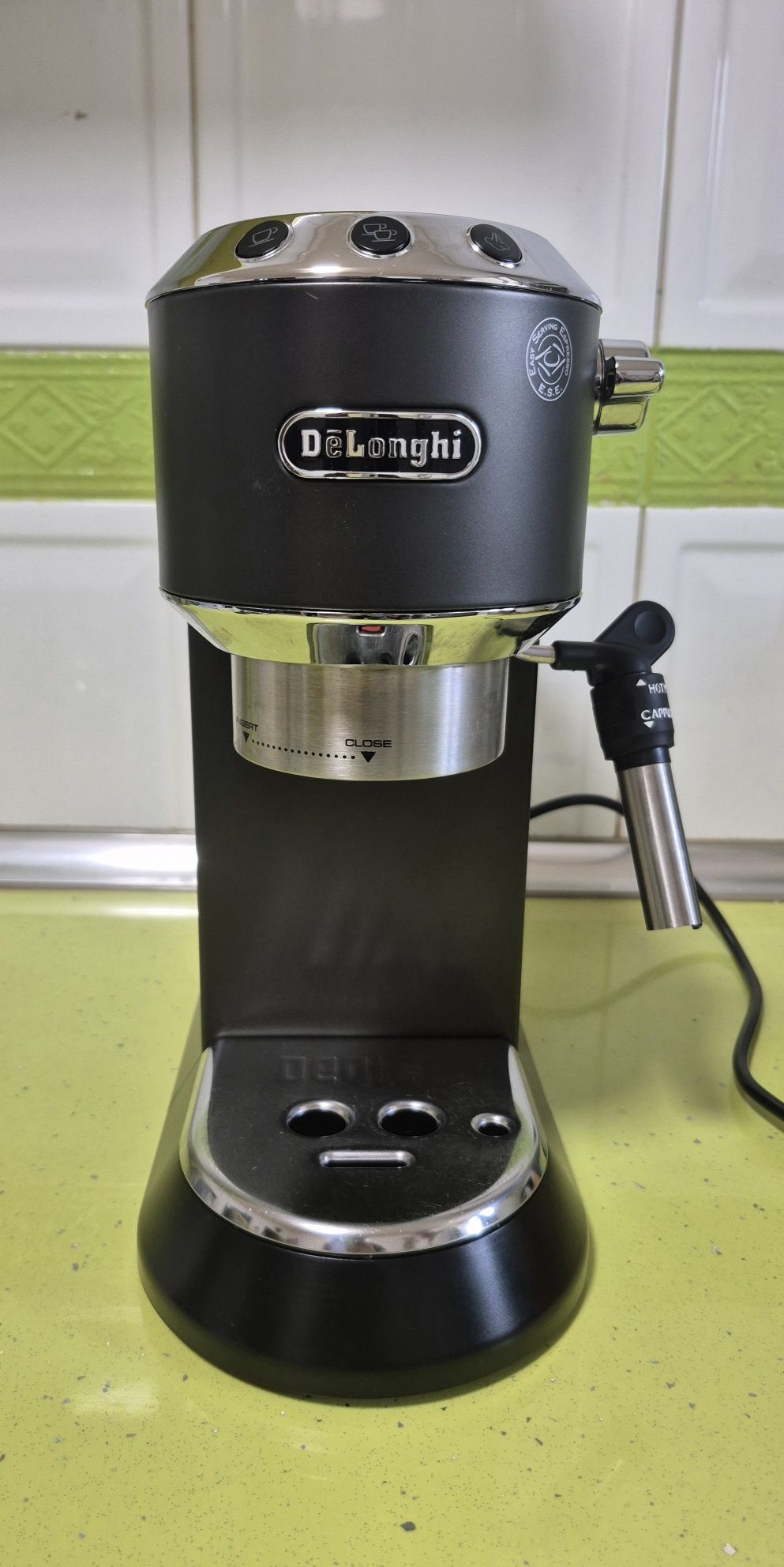 Máquina de Café DeLonghi Dedica Style