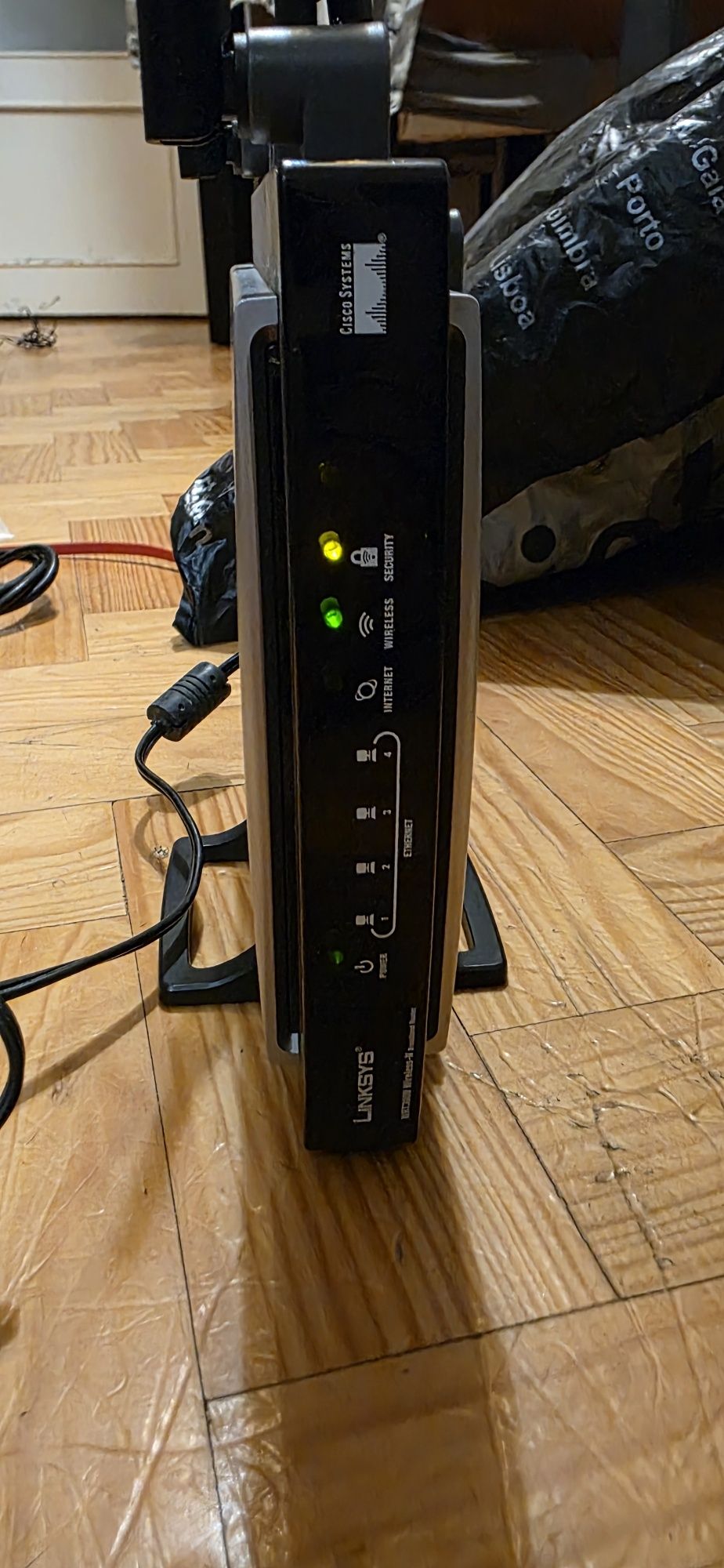 Router LinkSys WRT300N