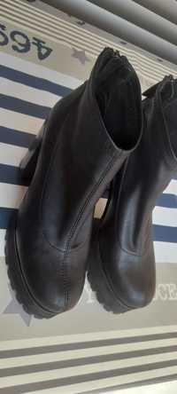 Bota Dropp tamanho 35