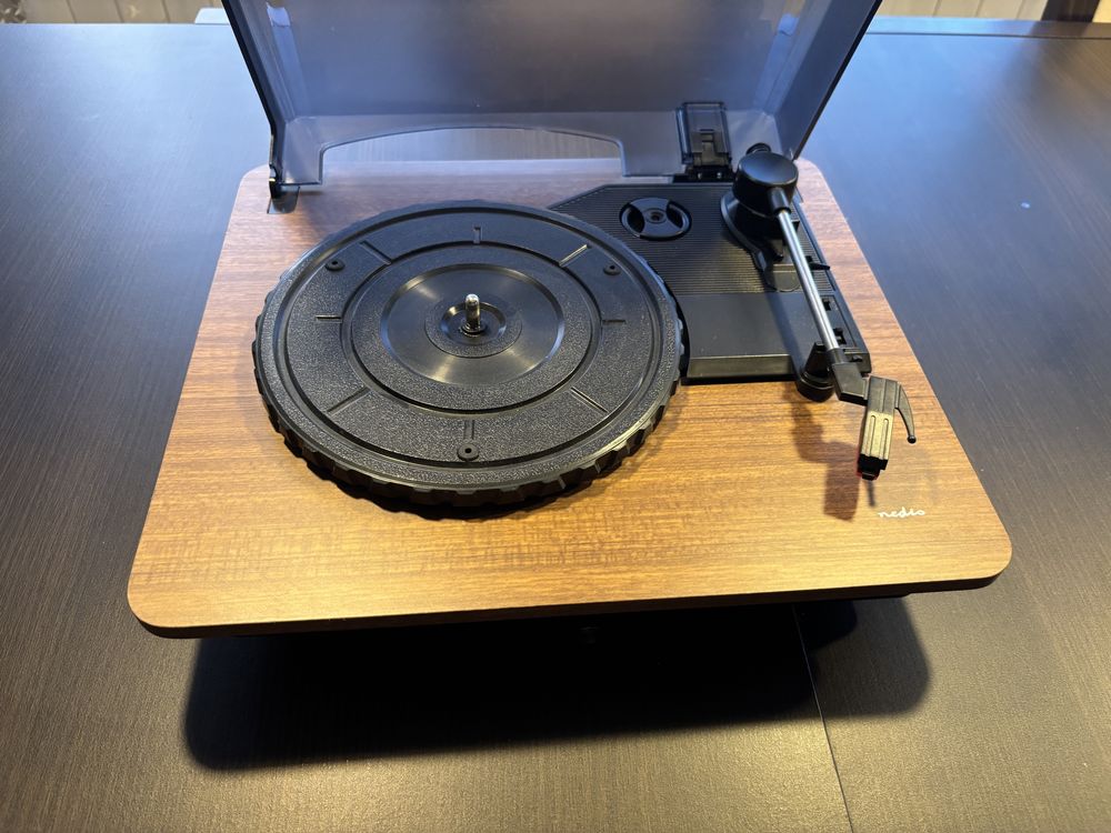 Gramofon nedis turn 200BN brazowy
