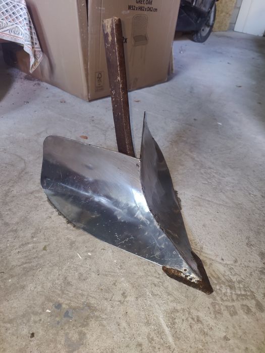 Продам плуг ! !!