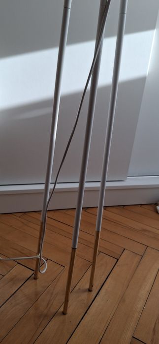 Biała lampa stojąca z salonu Agata stan bdb