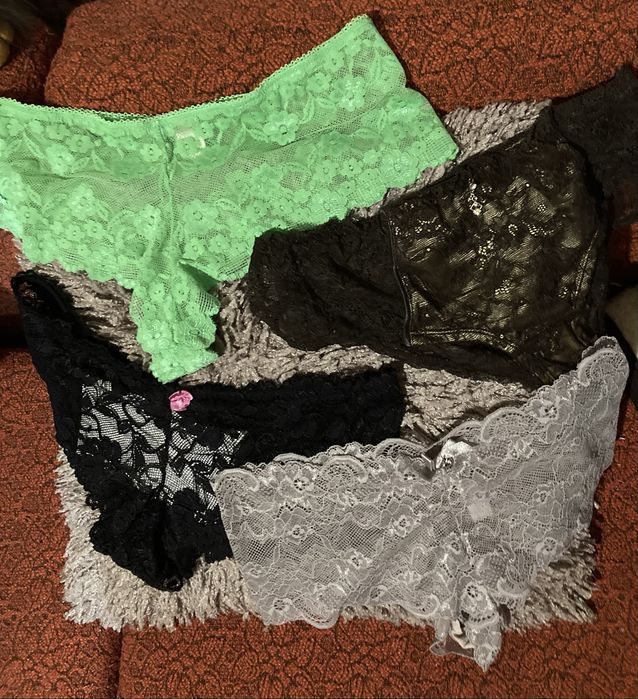 Качественные стринги б/у цена одних от 35.продажа от 3штук.