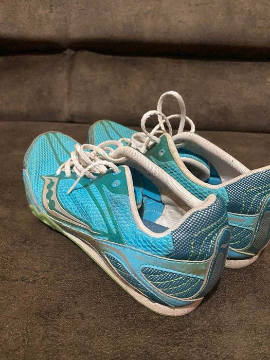 шиповки для дівчинки