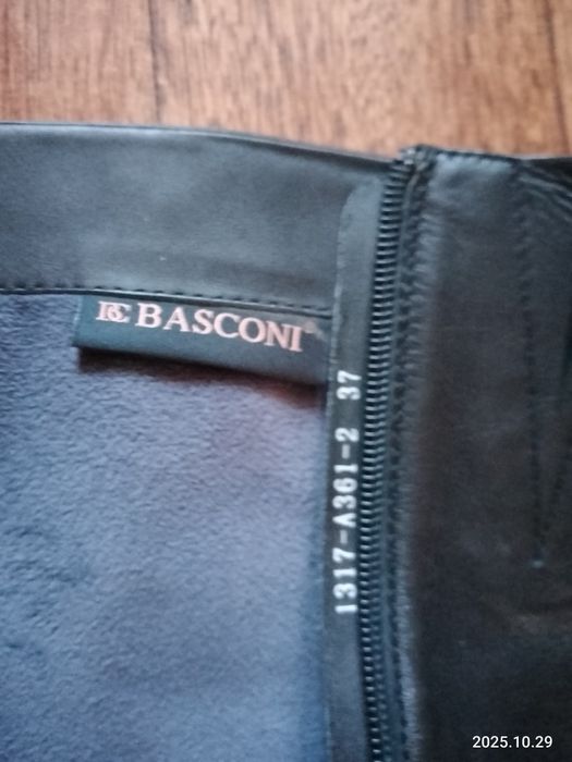 Чоботи з натуральної шкіри фірмові