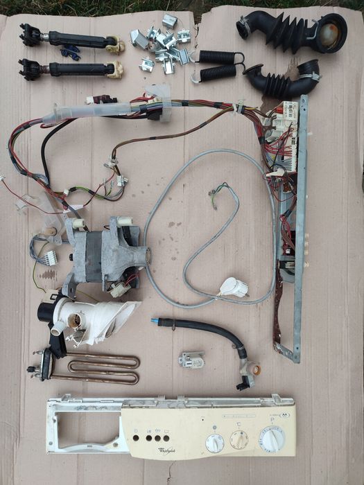 Пральна машина Whirlpool на запчастини