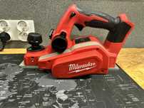 Strug Milwaukee M18 BP ładny