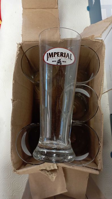 Doze copos Cerveja Imperial novos na caixa
