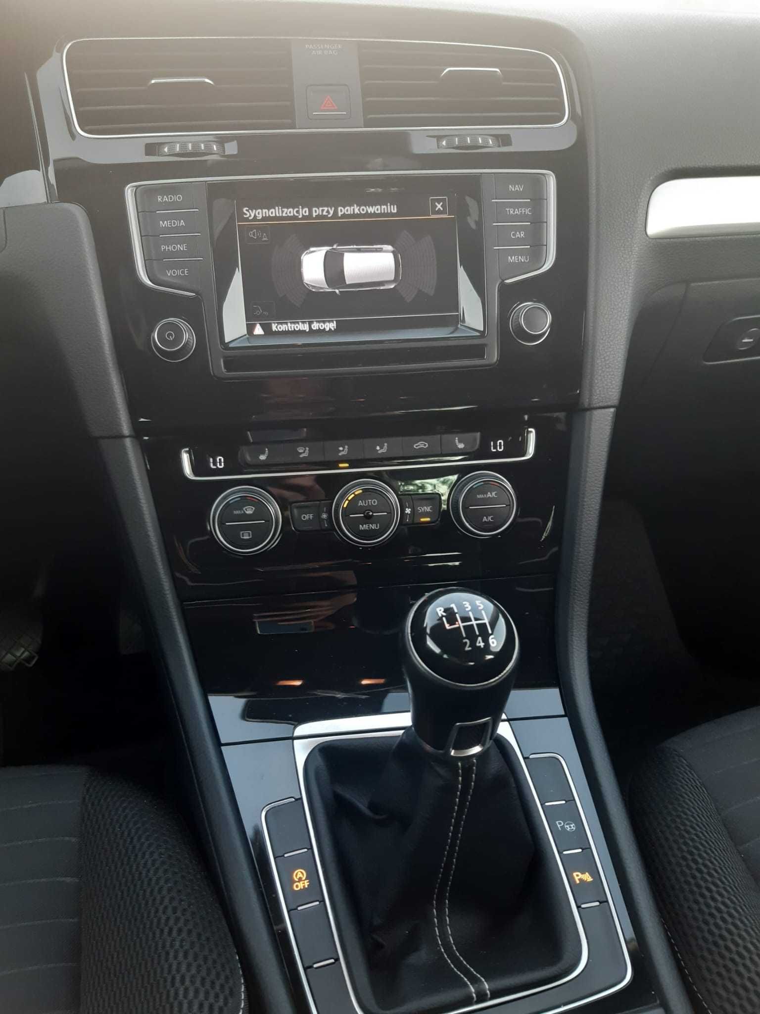VW Golf VII 2.0 TDi 150 KM 2014 rok Wyposażenie Highline Dynaudio