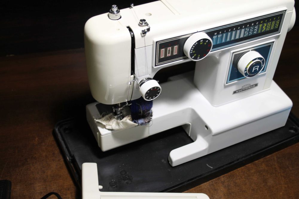 Maszyna do szycia Victoria po serwisie z gwarancją