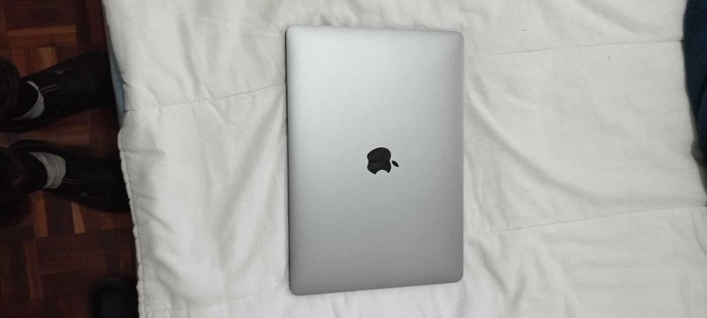 MacBook Pro 13" 2017 – i5 / 16GB RAM / 500GB SSD – Excelente estado