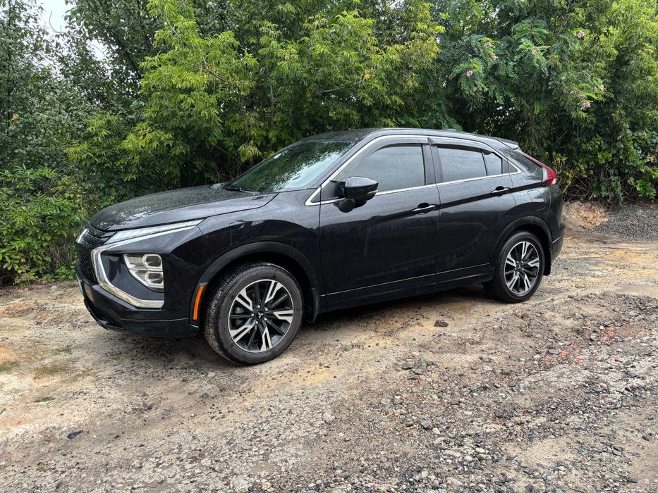 Mitsubishi Eclipse Cross 2023 SEL 1.5 (бензин) США
