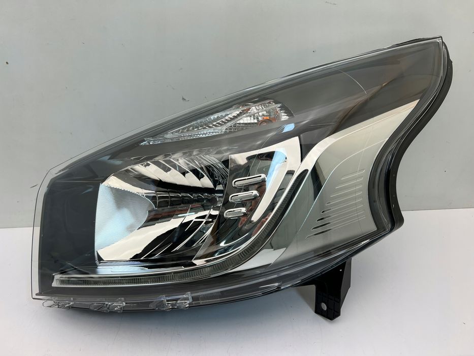 renault trafic 3 iii vivaro b lampa przednia lewa przód led europa 20