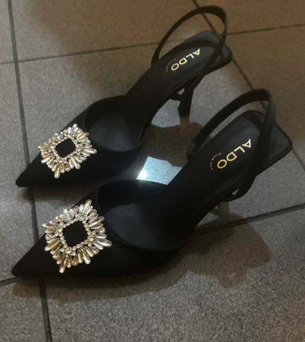 Sapatos de salto alto da Aldo