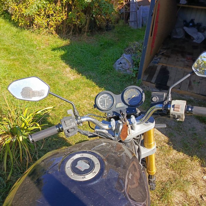 Мотоцикл Хюсонг 250 gt.