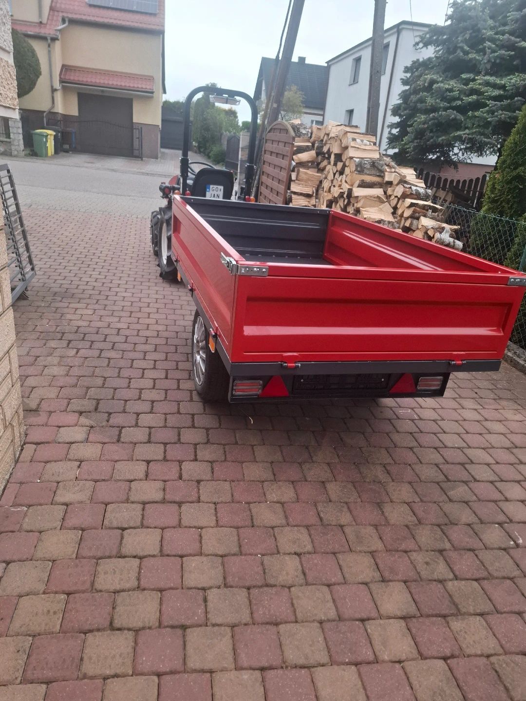 przyczepka wywrotka na tyl