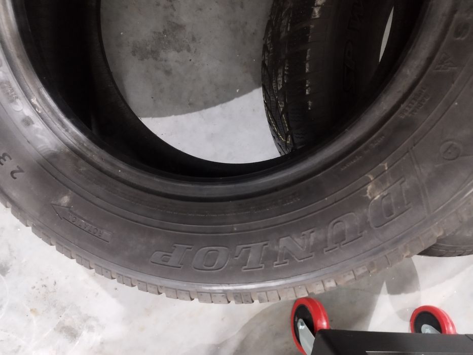 Zimowe 235/65 R17 Dunlop