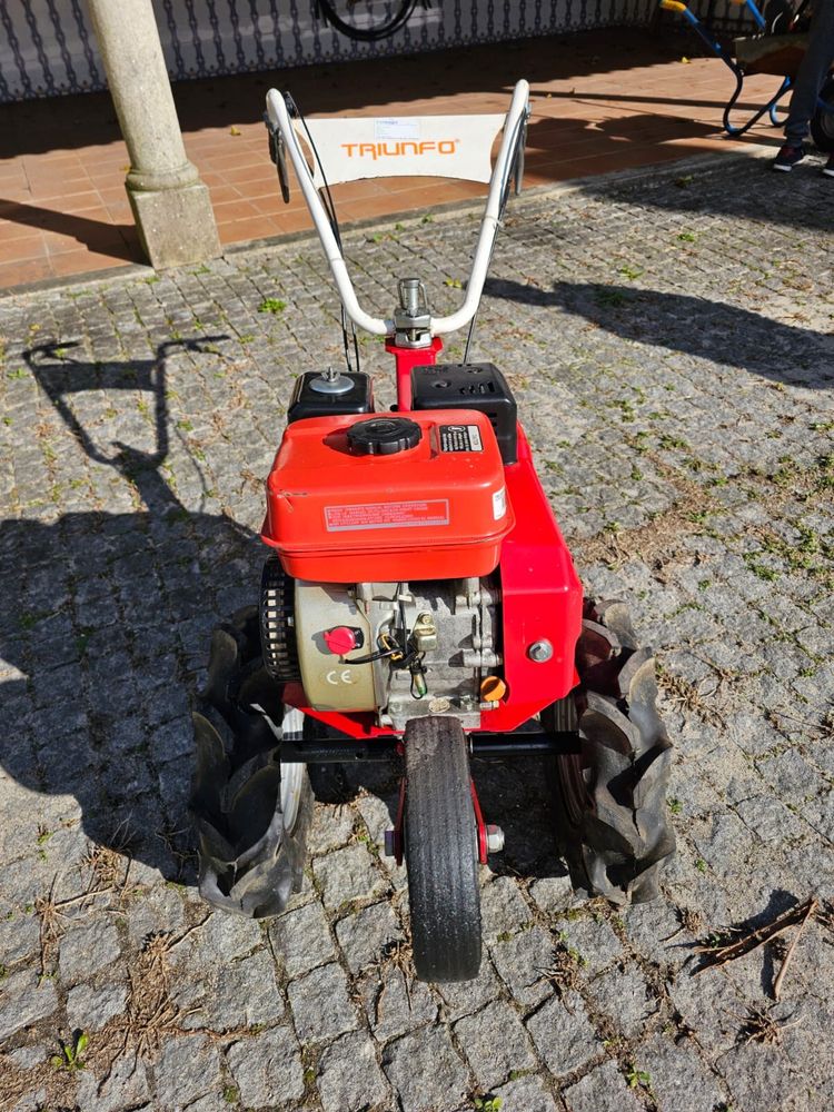 Motocultivador TRIUNFO КАМА Model KG200